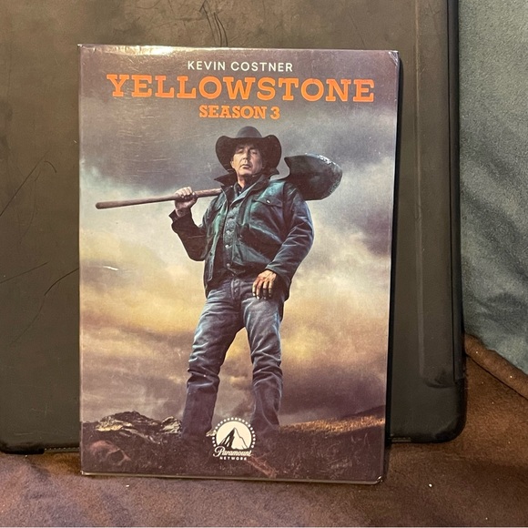 Yellowstone seasons 1-3 paramount DVD EUC - Picture 3 of 7